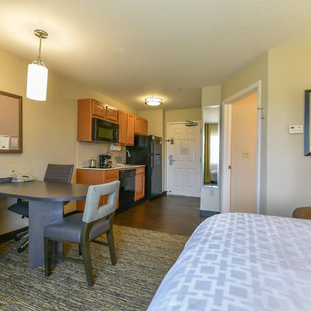 Candlewood Suites Medford By Ihg Dış mekan fotoğraf