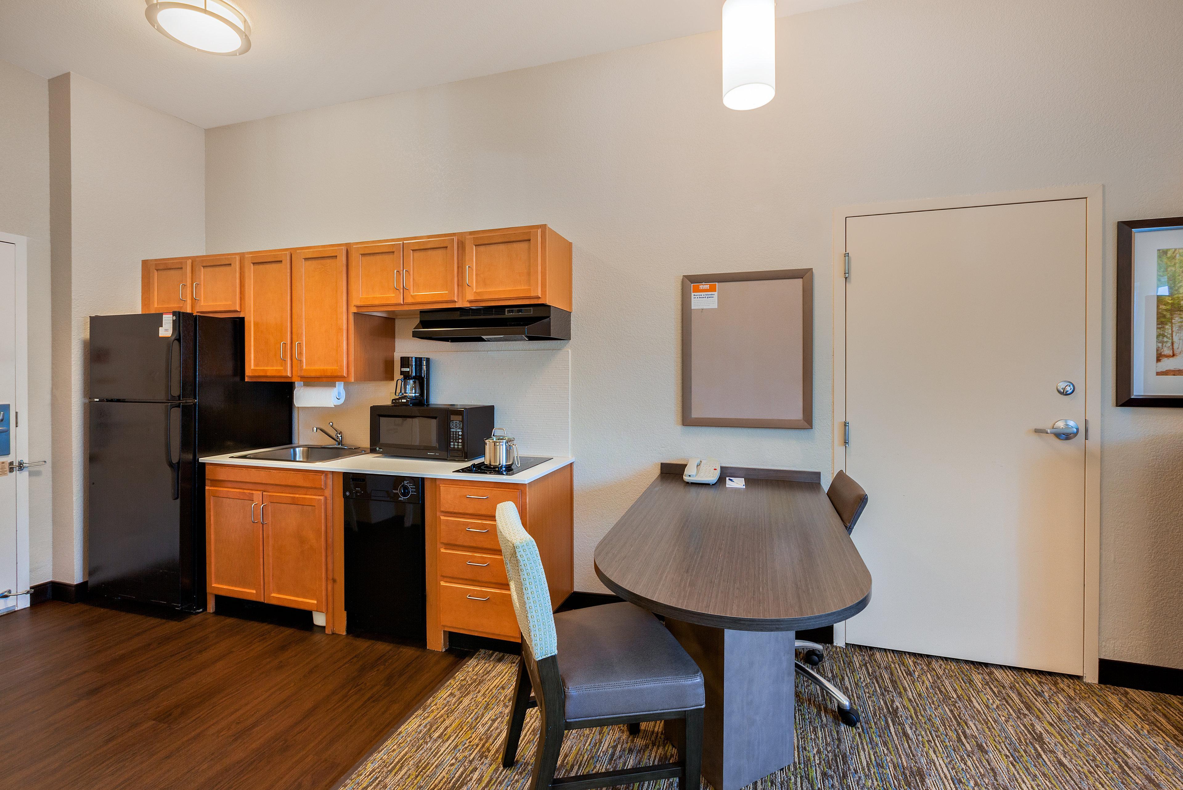 Candlewood Suites Medford By Ihg Dış mekan fotoğraf