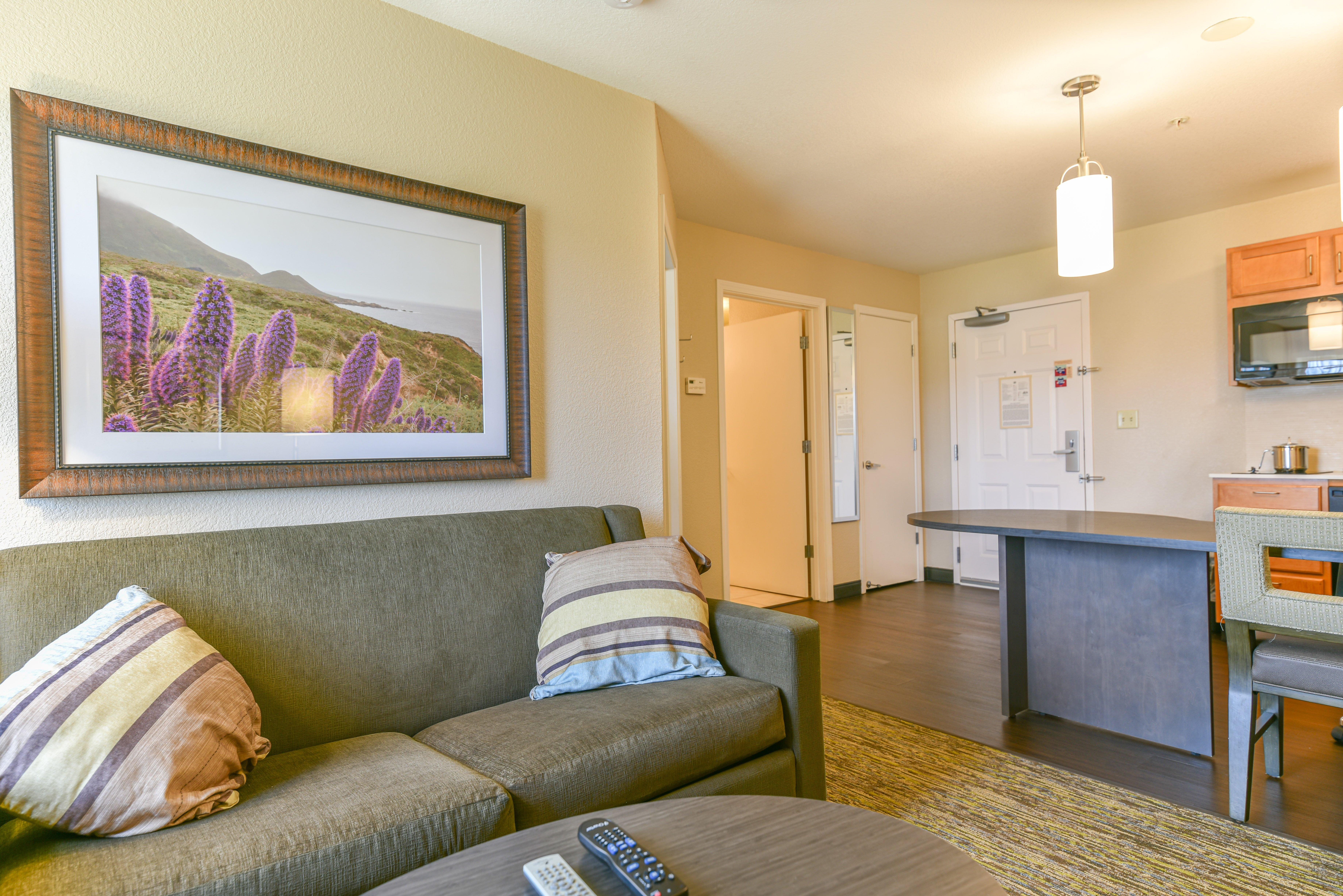 Candlewood Suites Medford By Ihg Dış mekan fotoğraf