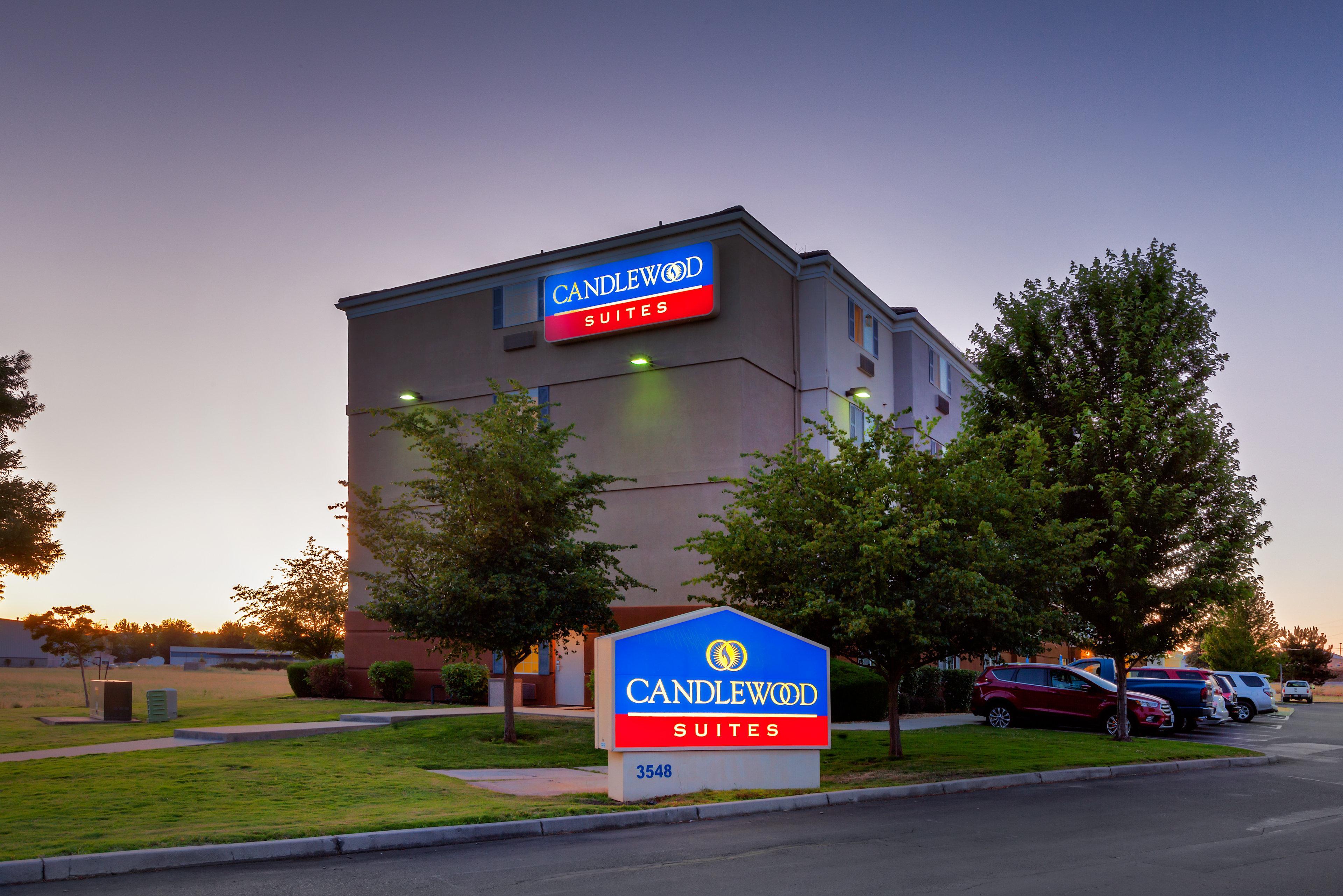 Candlewood Suites Medford By Ihg Dış mekan fotoğraf