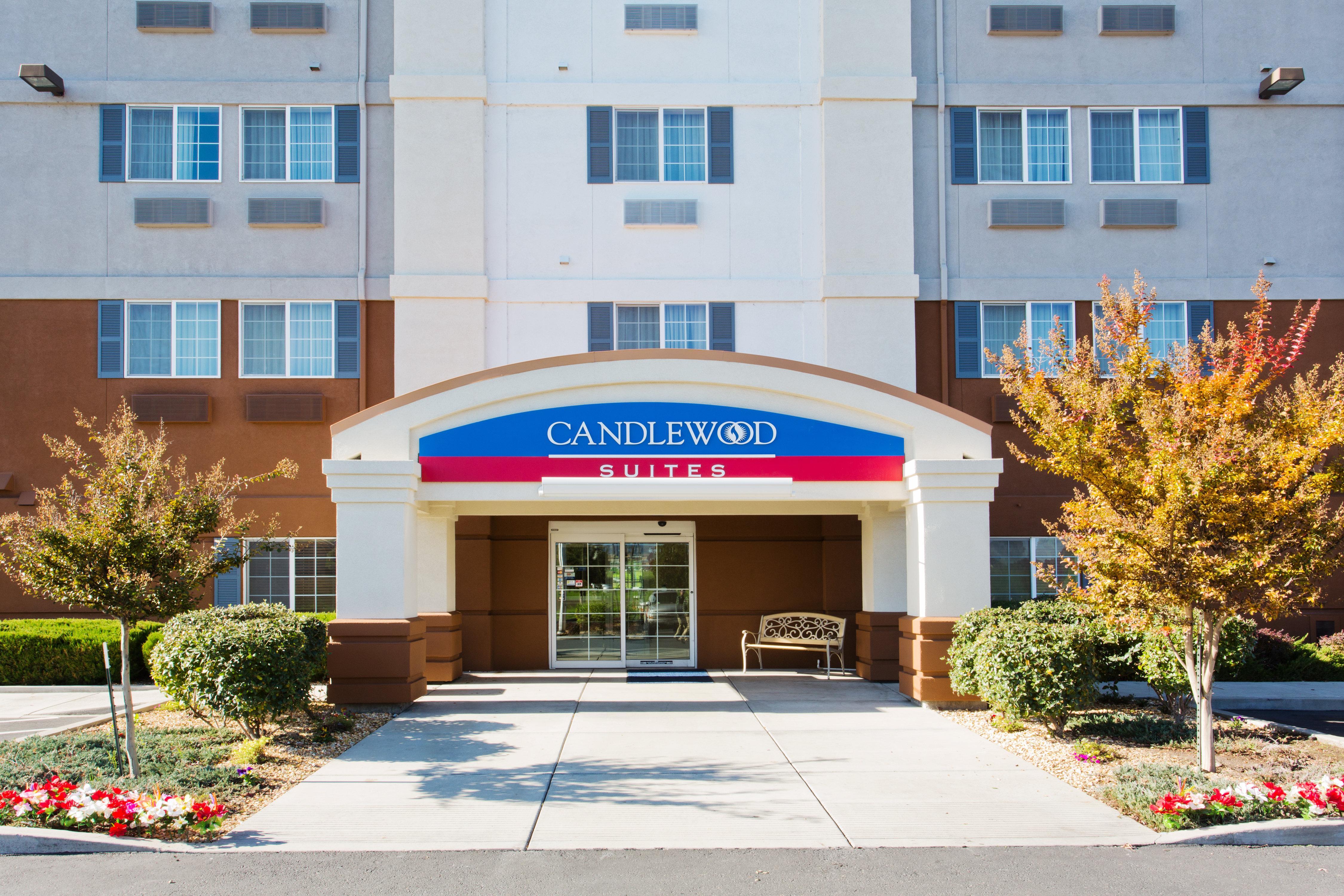 Candlewood Suites Medford By Ihg Dış mekan fotoğraf