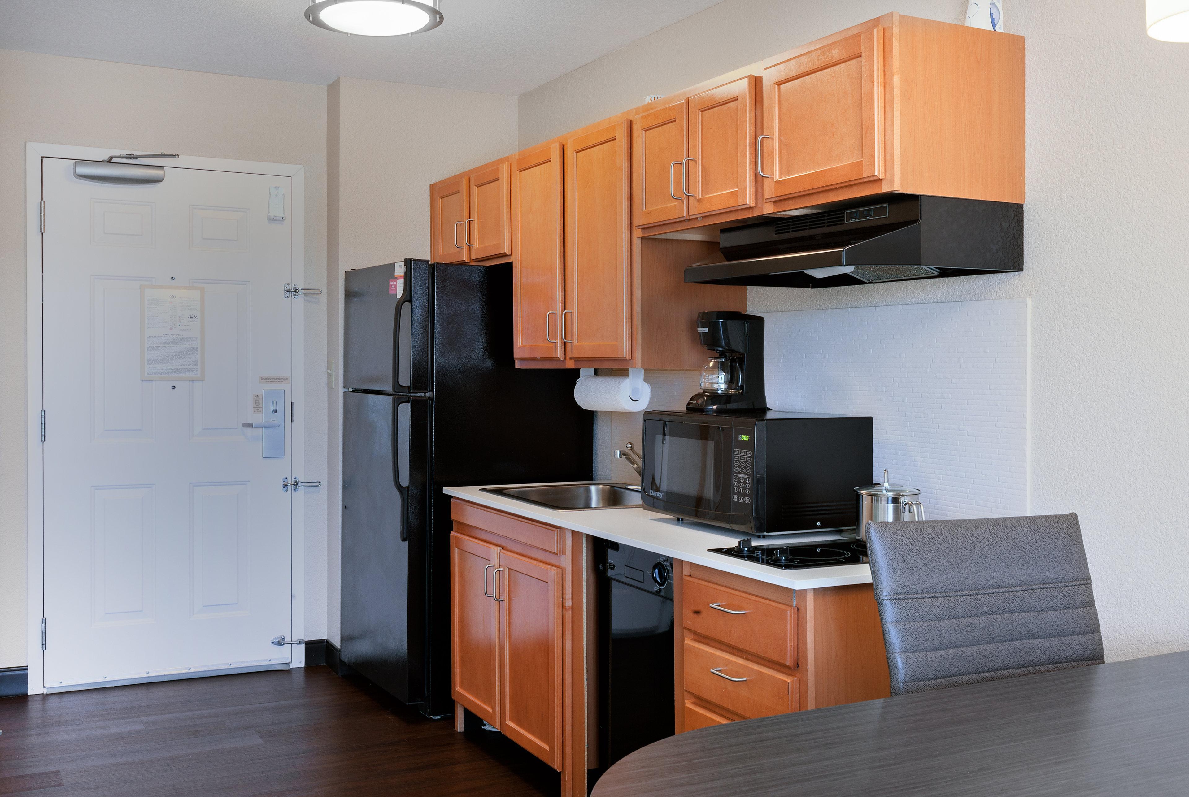 Candlewood Suites Medford By Ihg Dış mekan fotoğraf