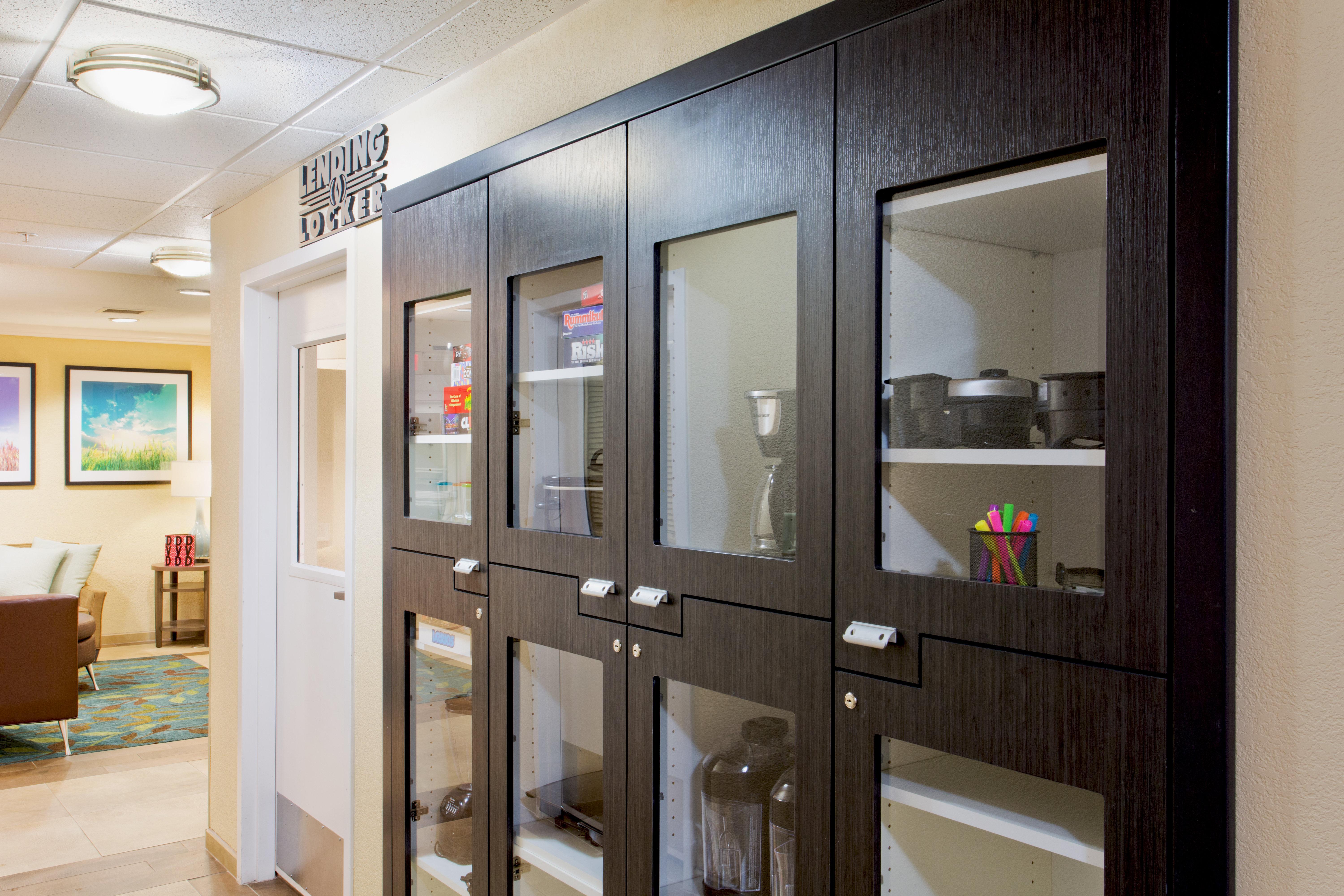 Candlewood Suites Medford By Ihg Dış mekan fotoğraf